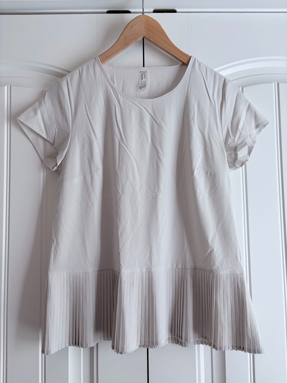 Spanx Yes Pleats Short Sleeve Top Beige Women's Size‎ S